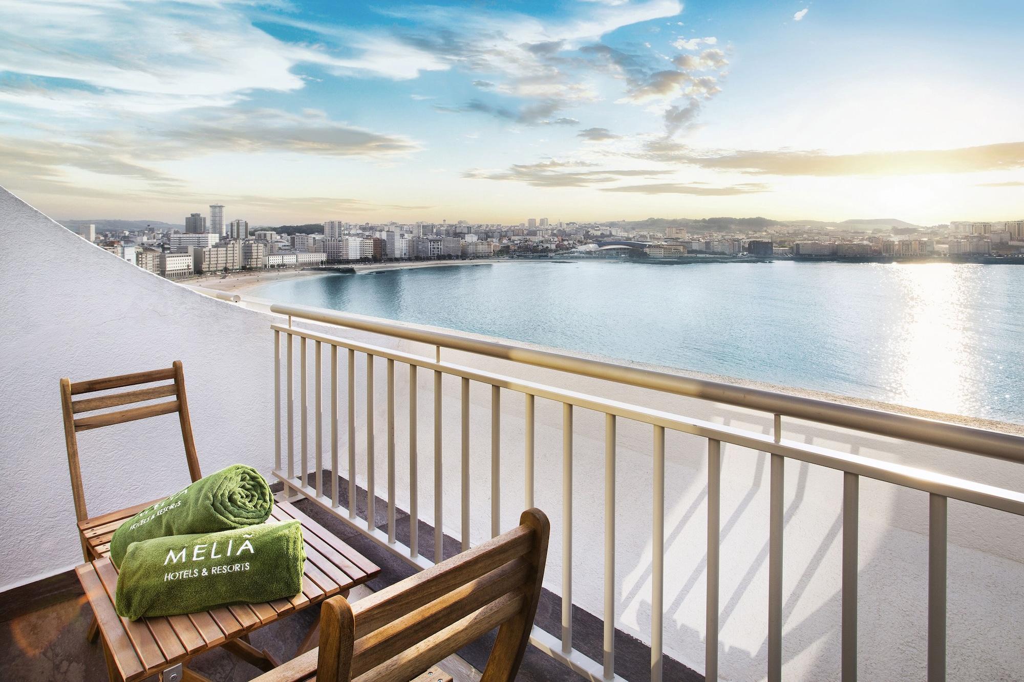 Melia Maria Pita Hotel A Coruña Exterior foto